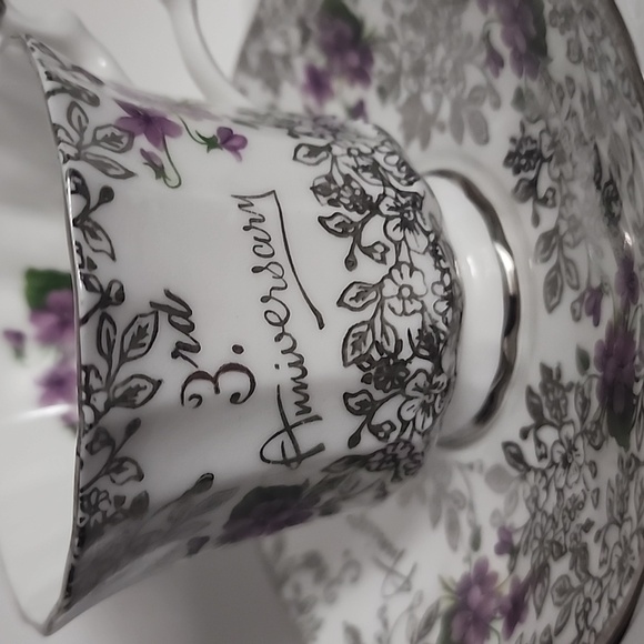 Lovely Vintage Elizabe Tea Cup and Saucer.  3rd anniversary edition silver inlay - Picture 7 of 7